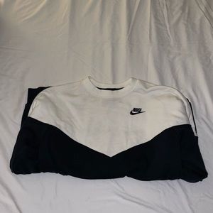 Nike White and Black Cropped Crewneck